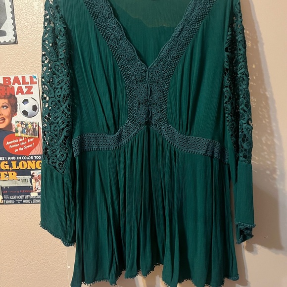 Torrid Green Lace Sleeve Blouse - Picture 7 of 15